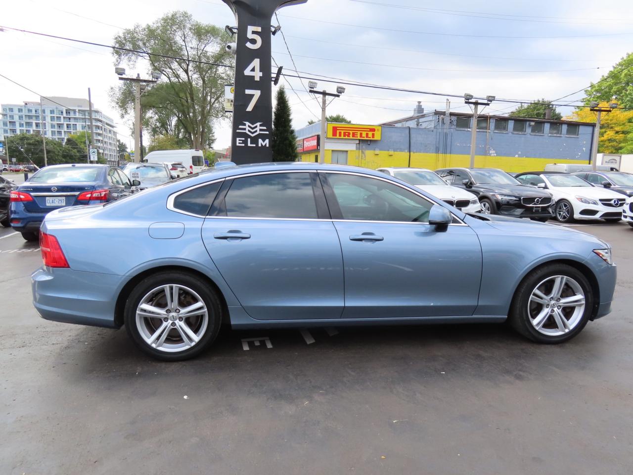 2017 Volvo S90 T6 Momentum Pkg - Navigation - Leather - Sunroof !!! Photo