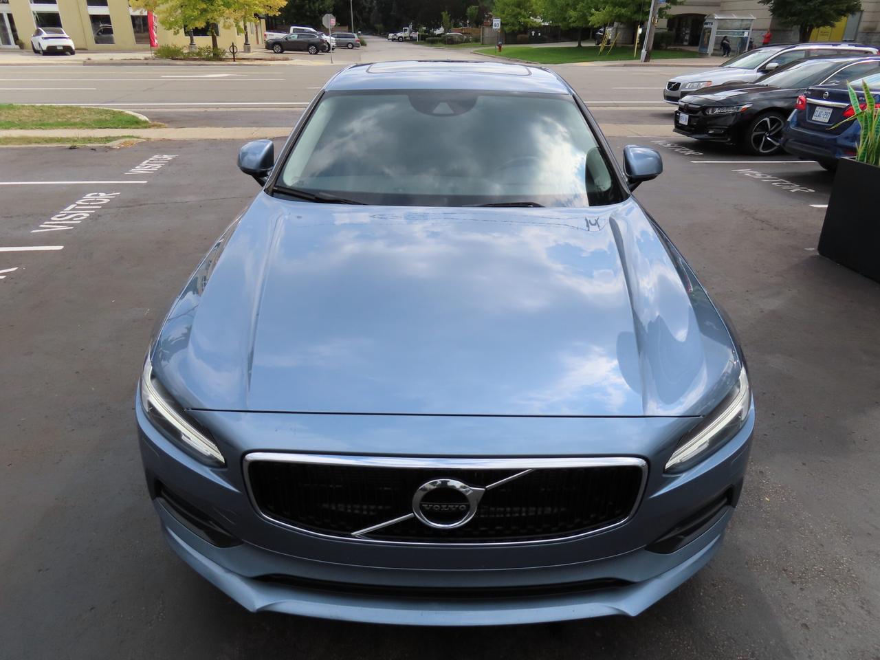 2017 Volvo S90 T6 Momentum Pkg - Navigation - Leather - Sunroof !!! Photo