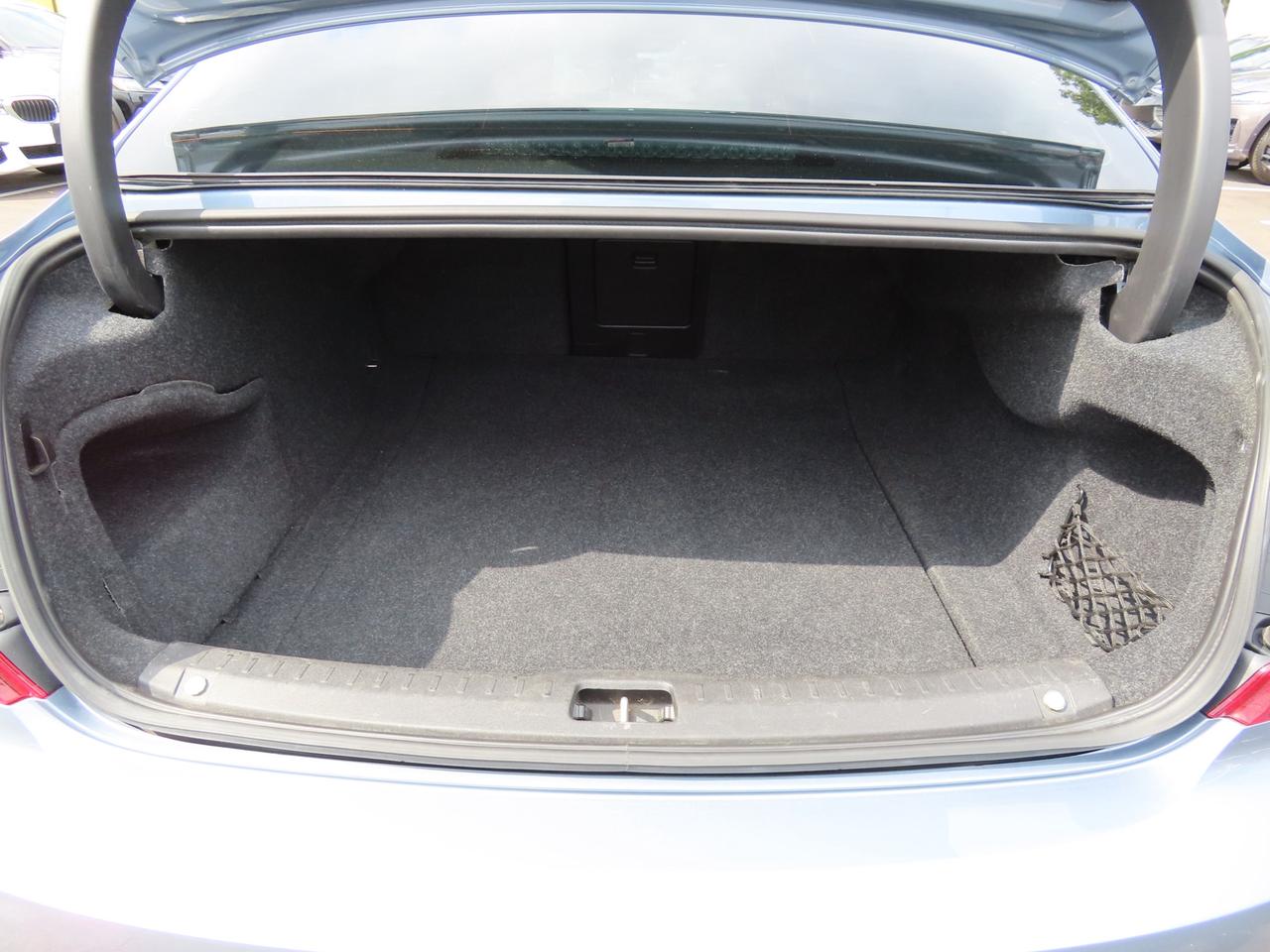 2017 Volvo S90 T6 Momentum Pkg - Navigation - Leather - Sunroof !!! Photo