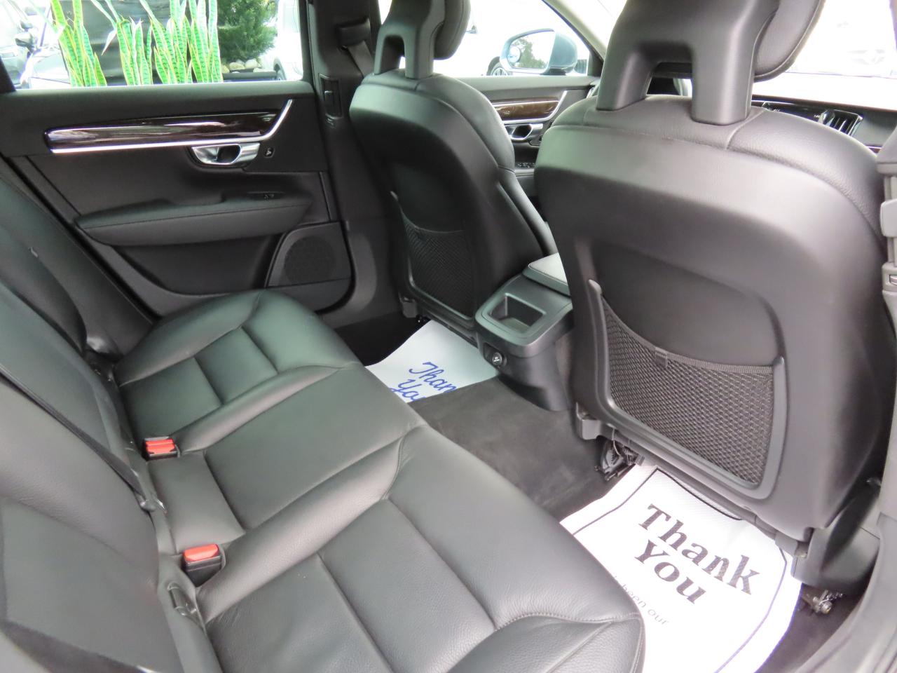 2017 Volvo S90 T6 Momentum Pkg - Navigation - Leather - Sunroof !!! Photo