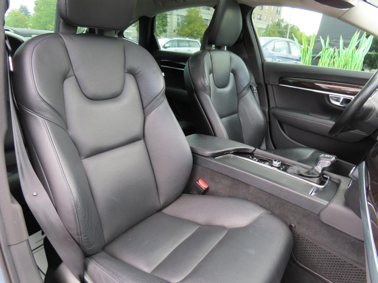 2017 Volvo S90 T6 Momentum Pkg - Navigation - Leather - Sunroof !!! Photo