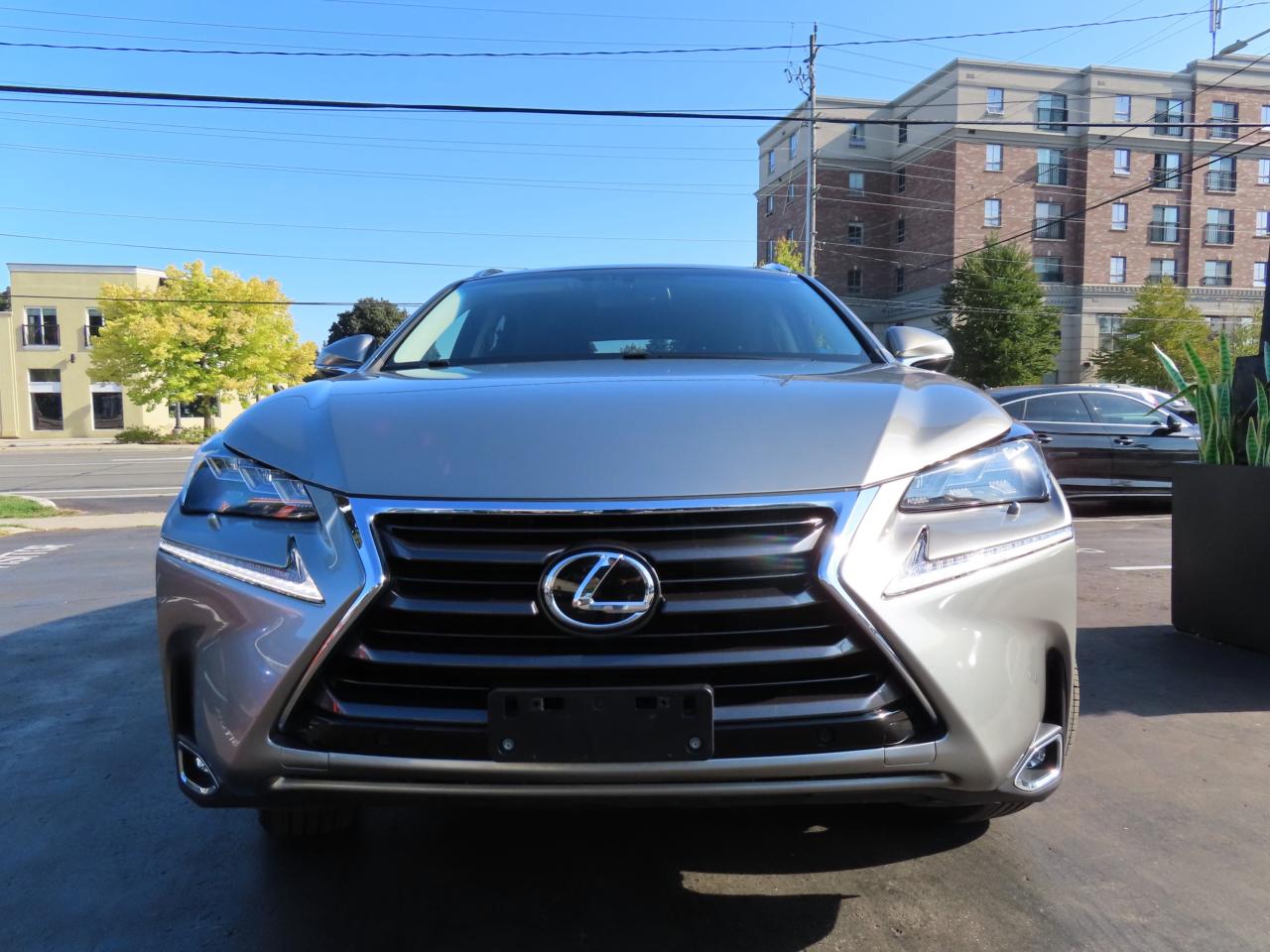 2015 Lexus NX 200t AWD - Navigation - Leather - Sunroof !! Photo2