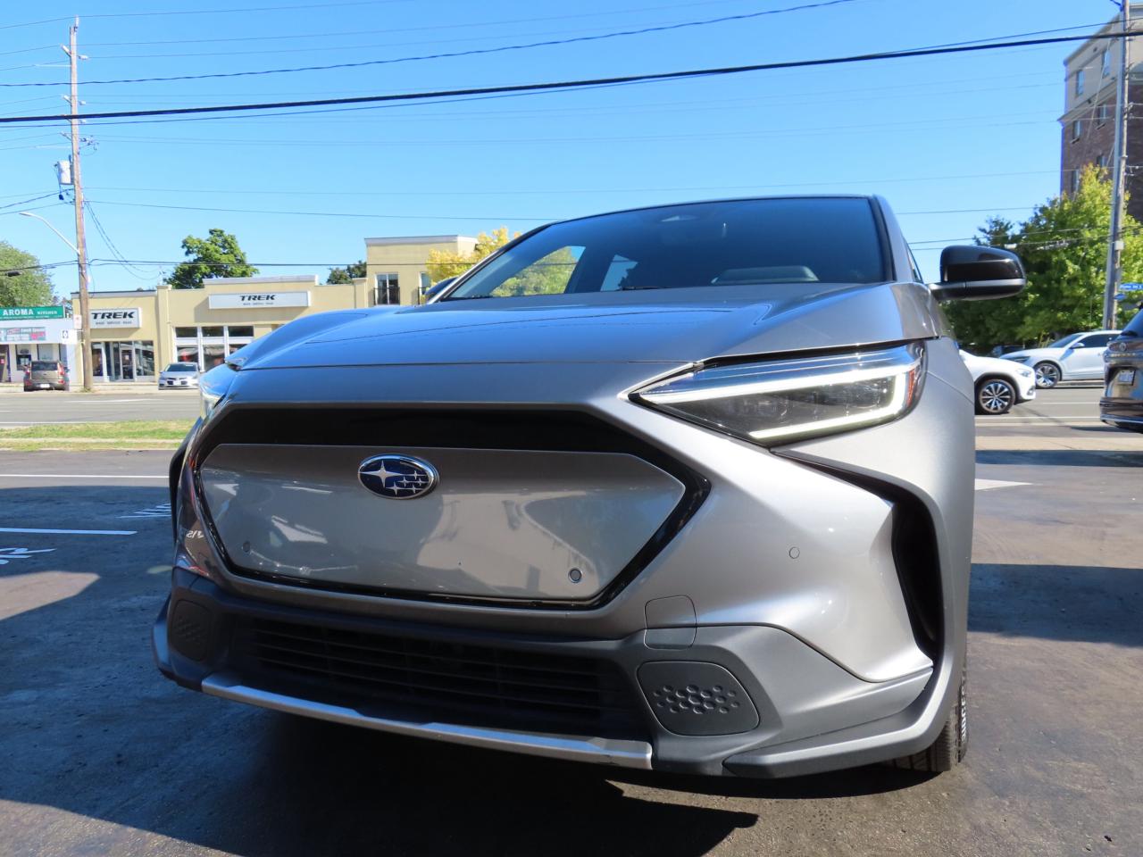 2023 Subaru Solterra Lane Assist - Blind Spot Monitor - Awd - Low Kms !! Photo