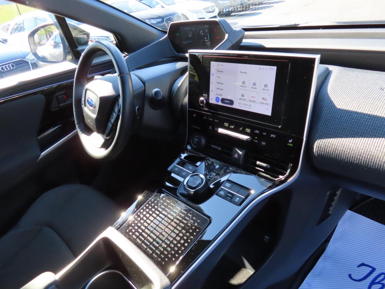 2023 Subaru Solterra Lane Assist - Blind Spot Monitor - Awd - Low Kms !! Photo