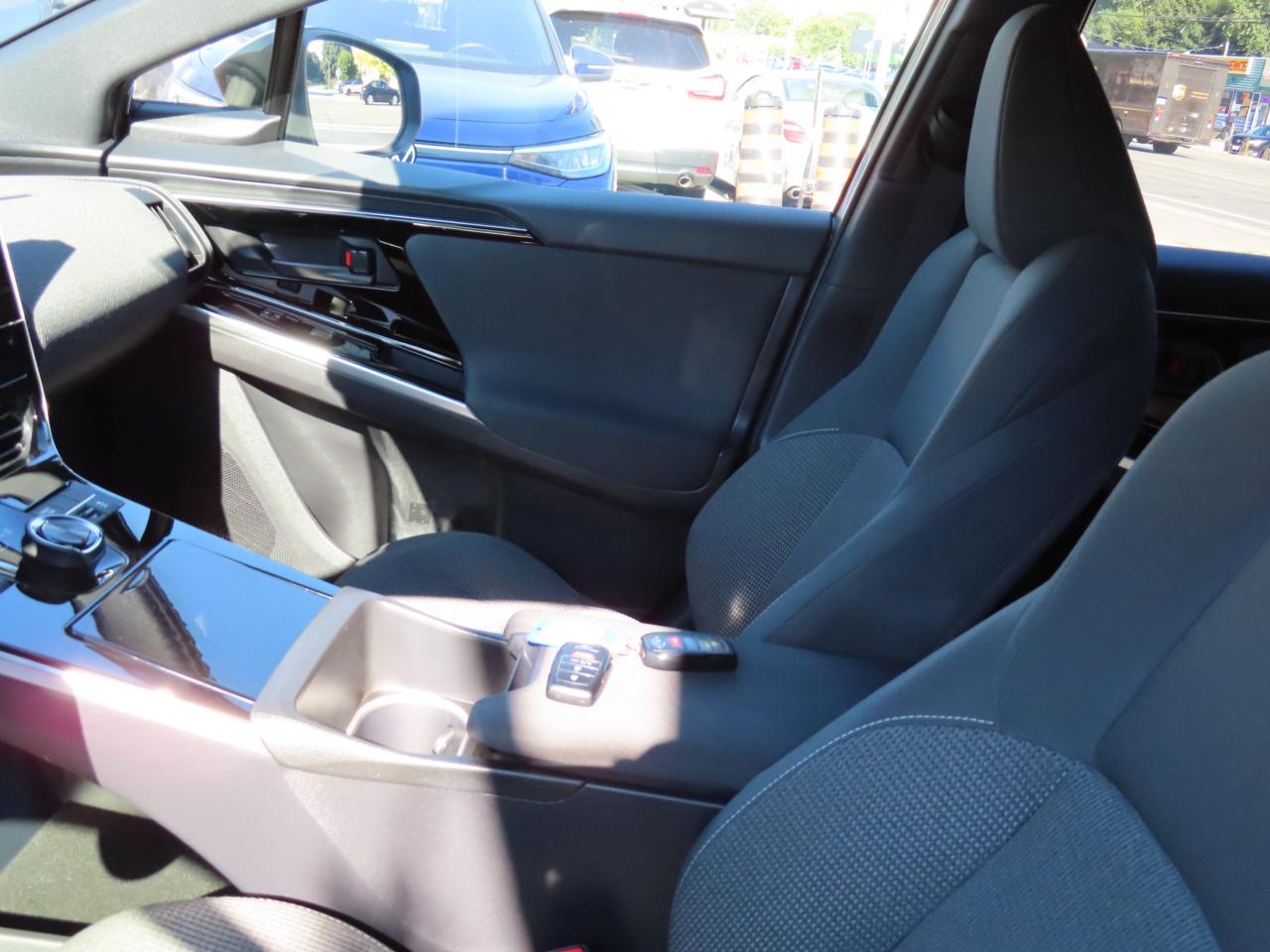 2023 Subaru Solterra Lane Assist - Blind Spot Monitor - Awd - Low Kms !! Photo