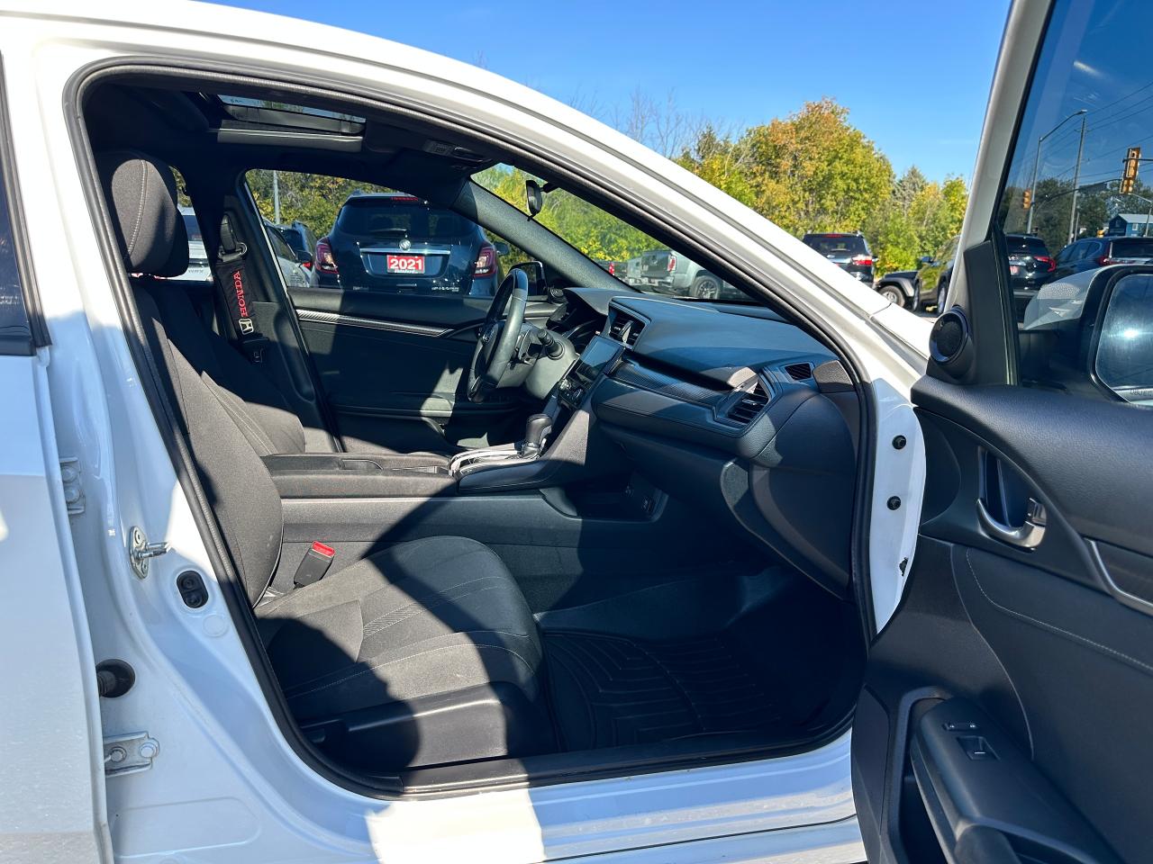 2018 Honda Civic Sport Honda Sensing Sunroof CarPlay RearCam A/C FM Photo