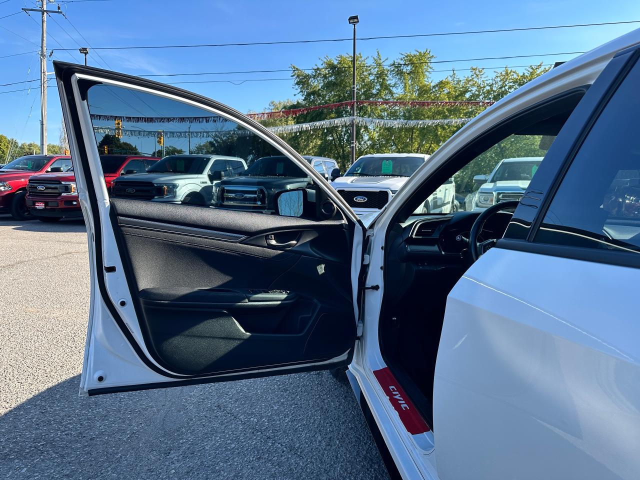 2018 Honda Civic Sport Honda Sensing Sunroof CarPlay RearCam A/C FM Photo