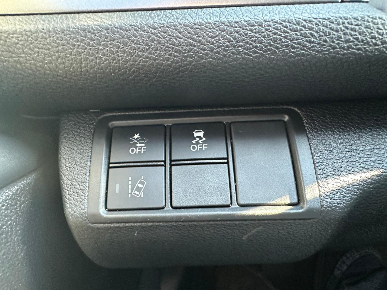 2018 Honda Civic Sport Honda Sensing Sunroof CarPlay RearCam A/C FM Photo