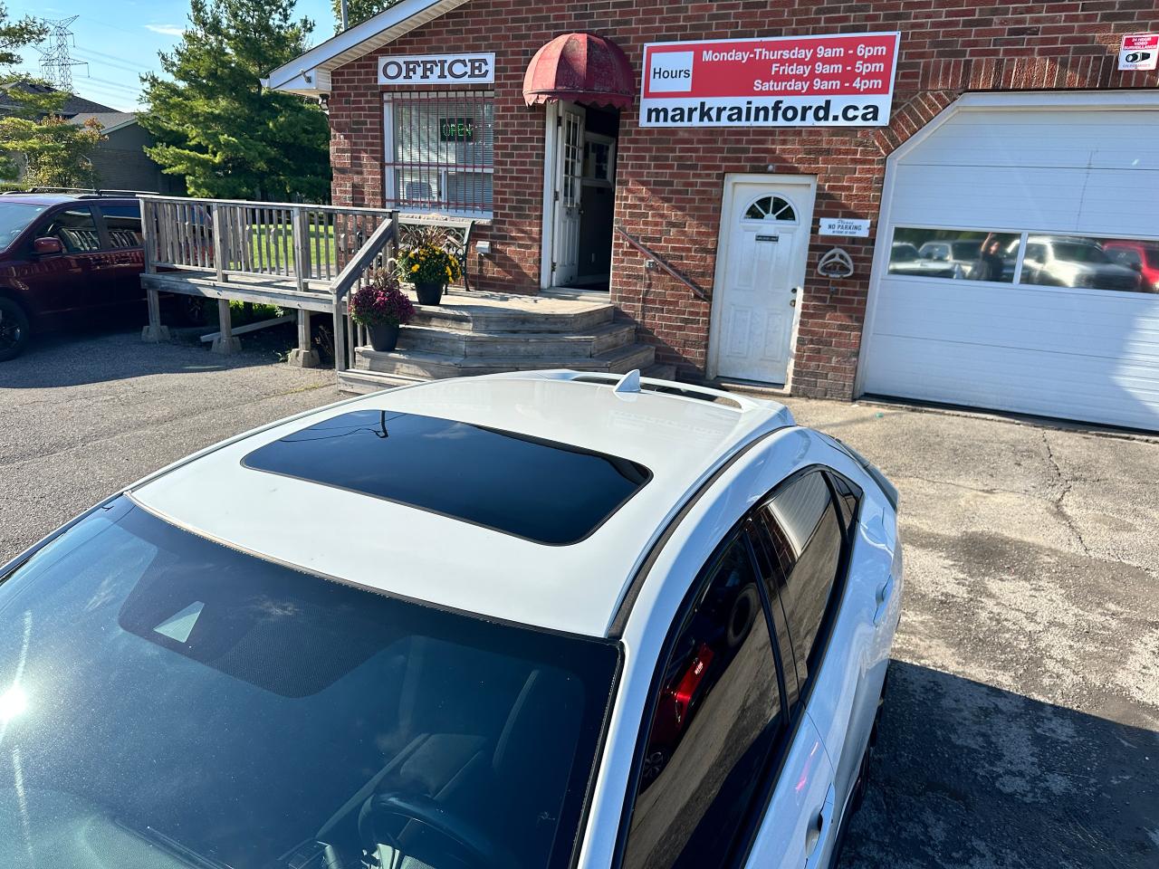 2018 Honda Civic Sport Honda Sensing Sunroof CarPlay RearCam A/C FM Photo