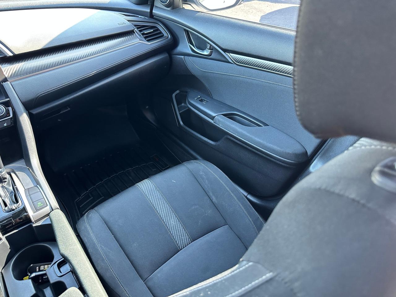 2018 Honda Civic Sport Honda Sensing Sunroof CarPlay RearCam A/C FM Photo