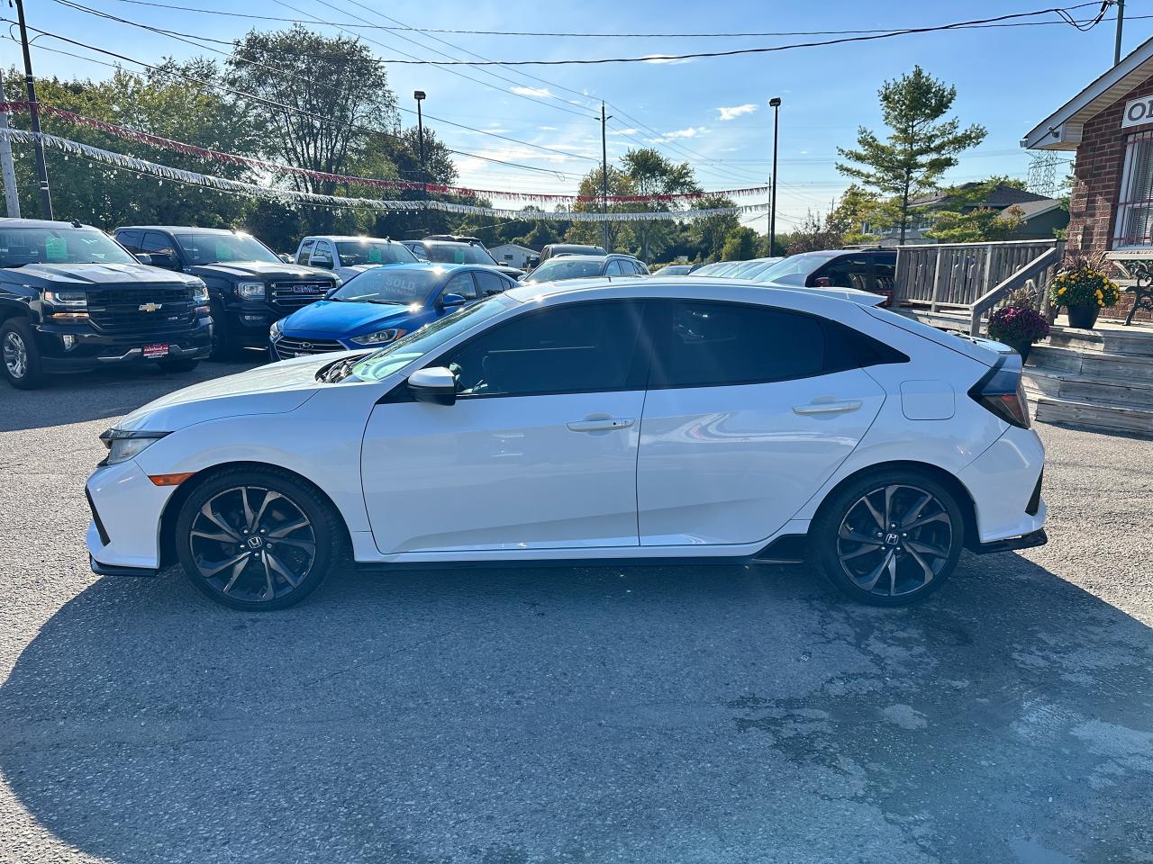 2018 Honda Civic Sport Honda Sensing Sunroof CarPlay RearCam A/C FM Photo