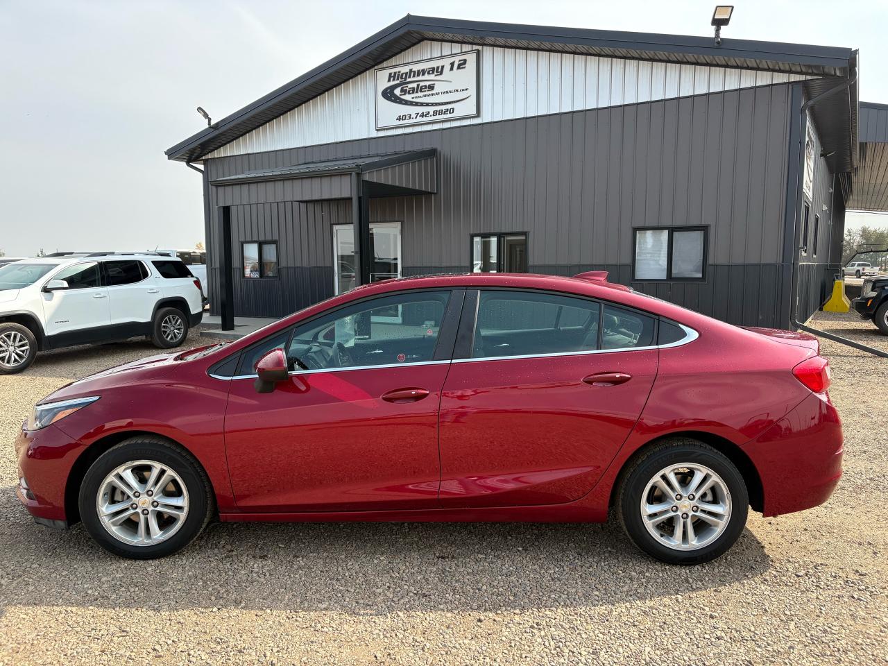 2017 Chevrolet Cruze 4dr Sdn 1.4L LT w/1SD