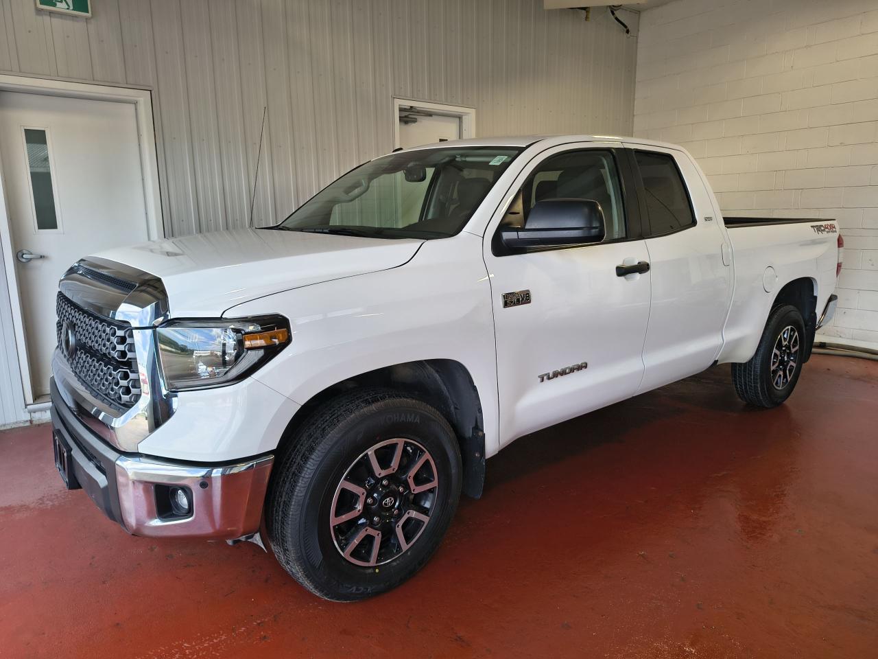 2019 Toyota Tundra SR5 Plus Photo0