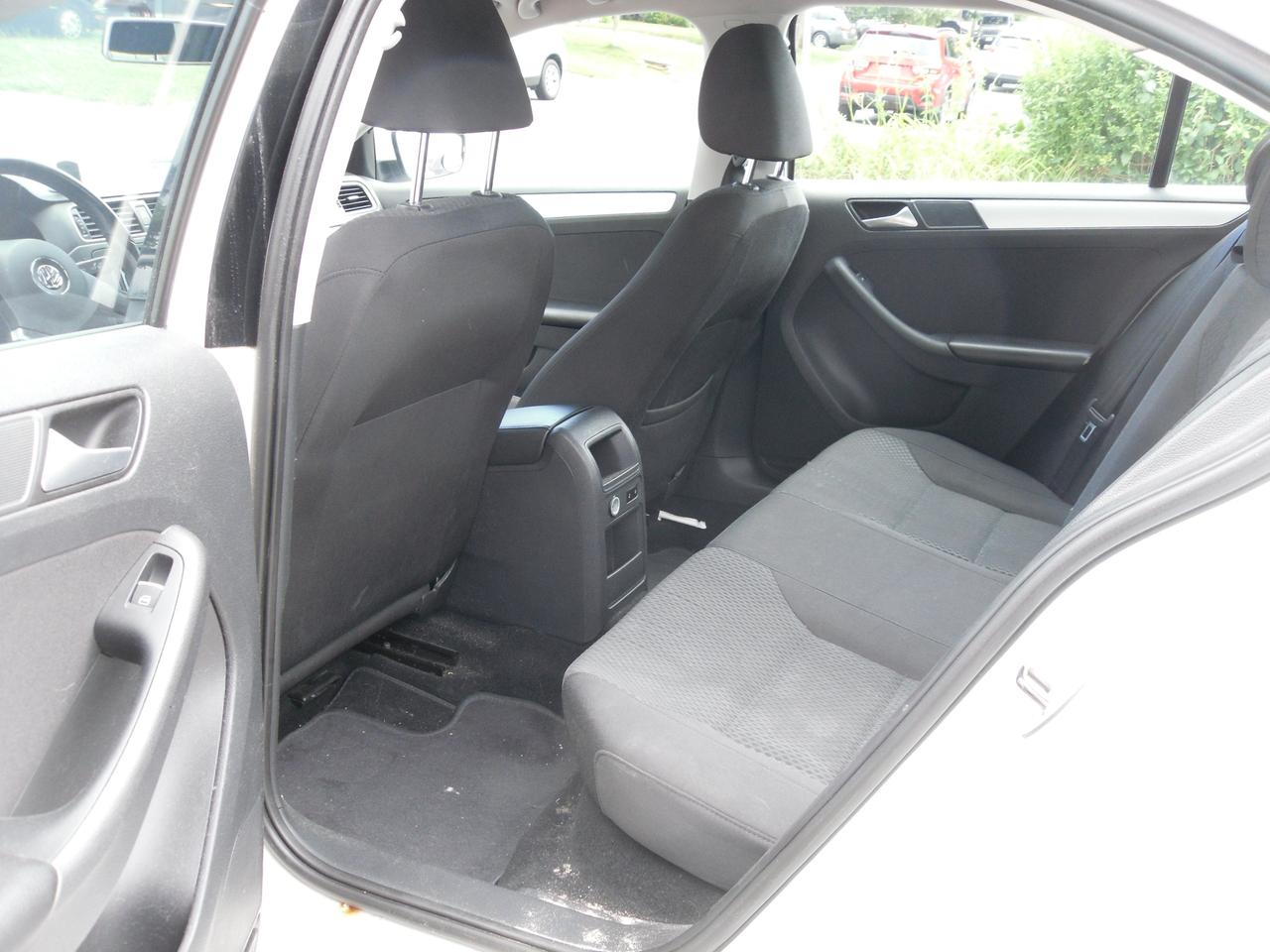 2013 Volkswagen Jetta 4dr 2.0T TDI DSG Comfortline Photo