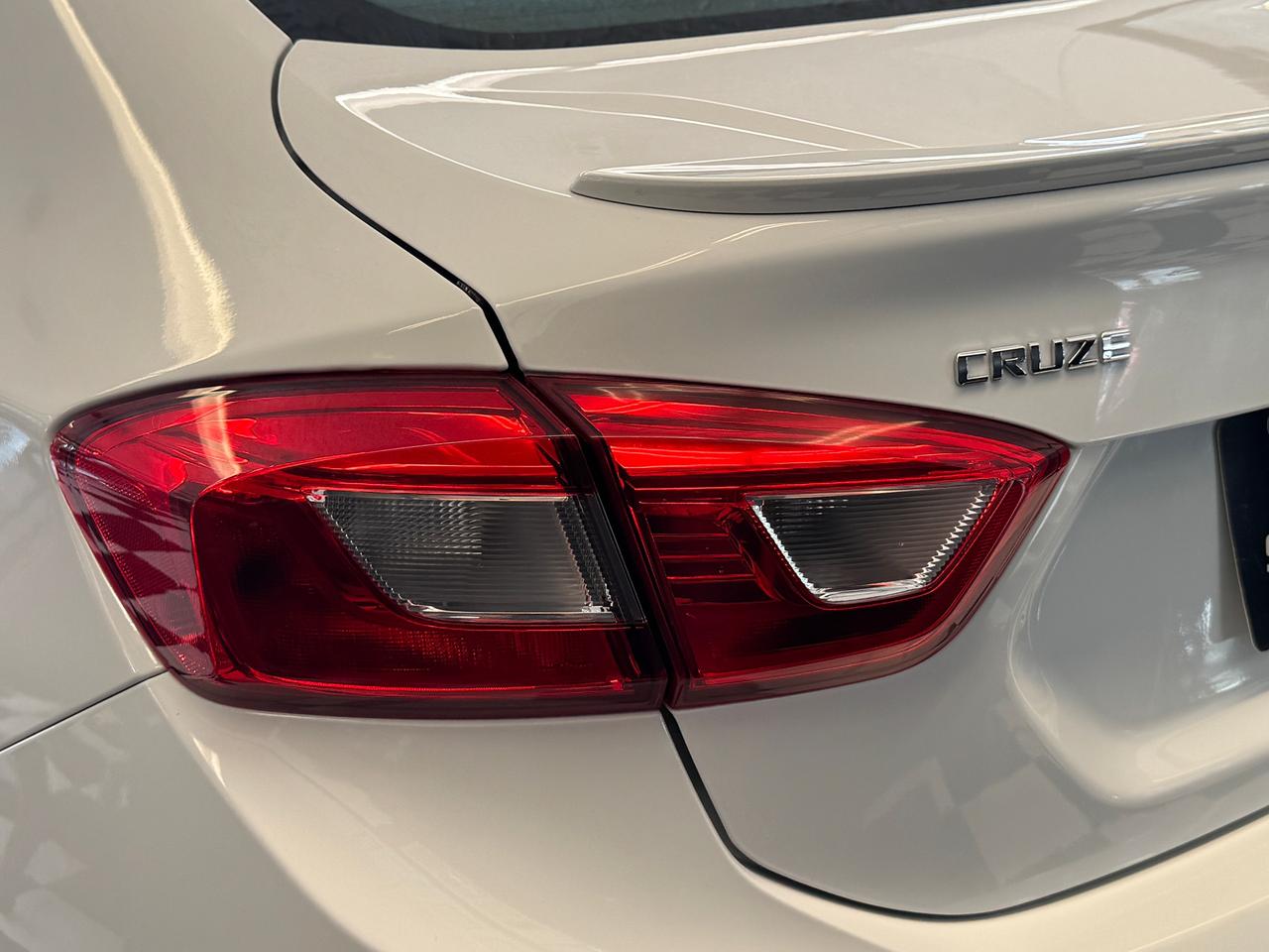 2018 Chevrolet Cruze Premier+Leather+ApplePlay+Remote Start+A/C Photo