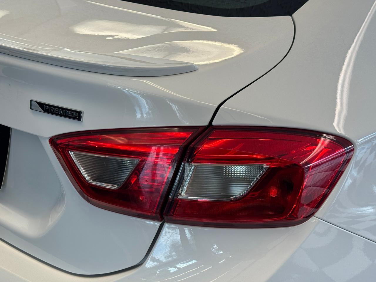 2018 Chevrolet Cruze Premier+Leather+ApplePlay+Remote Start+A/C Photo