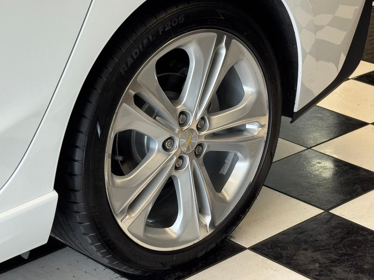 2018 Chevrolet Cruze Premier+Leather+ApplePlay+Remote Start+A/C Photo