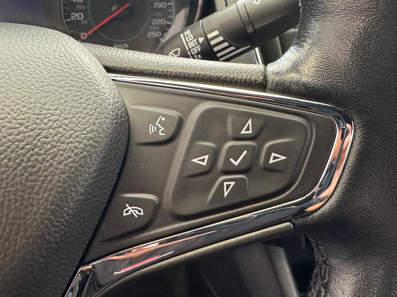 2018 Chevrolet Cruze Premier+Leather+ApplePlay+Remote Start+A/C Photo