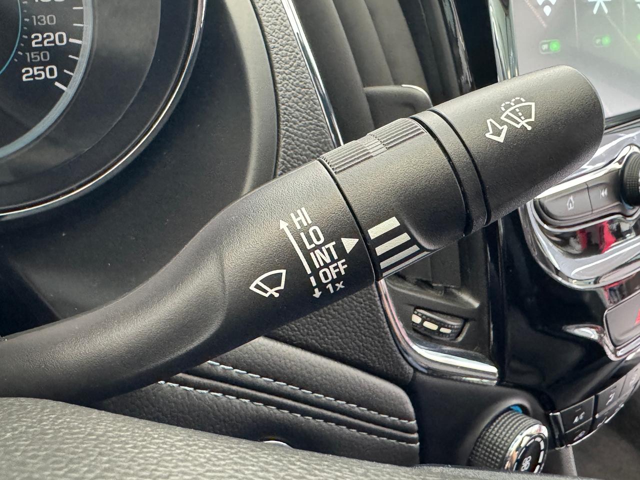 2018 Chevrolet Cruze Premier+Leather+ApplePlay+Remote Start+A/C Photo