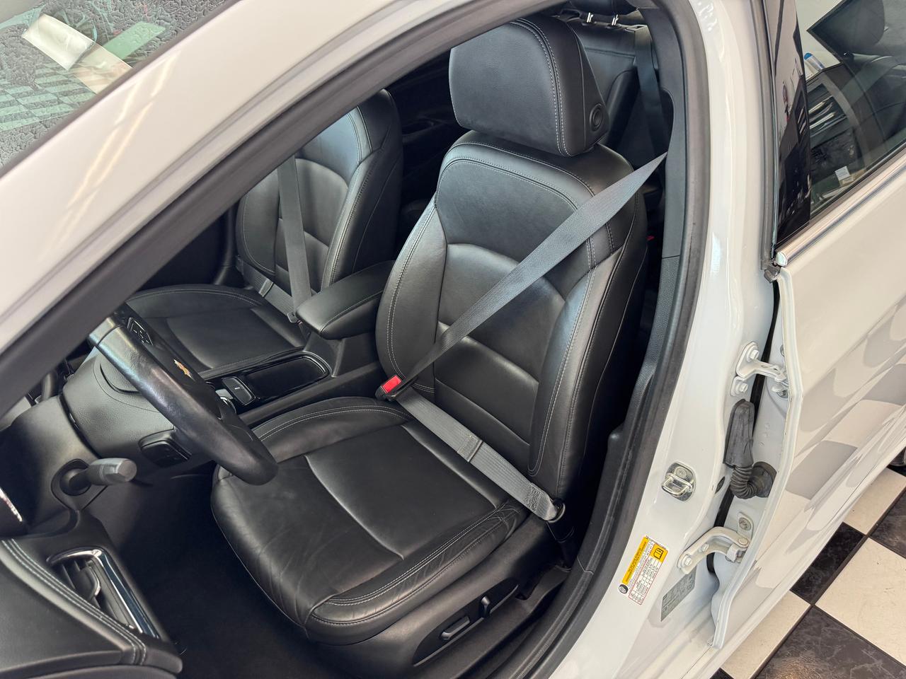 2018 Chevrolet Cruze Premier+Leather+ApplePlay+Remote Start+A/C Photo
