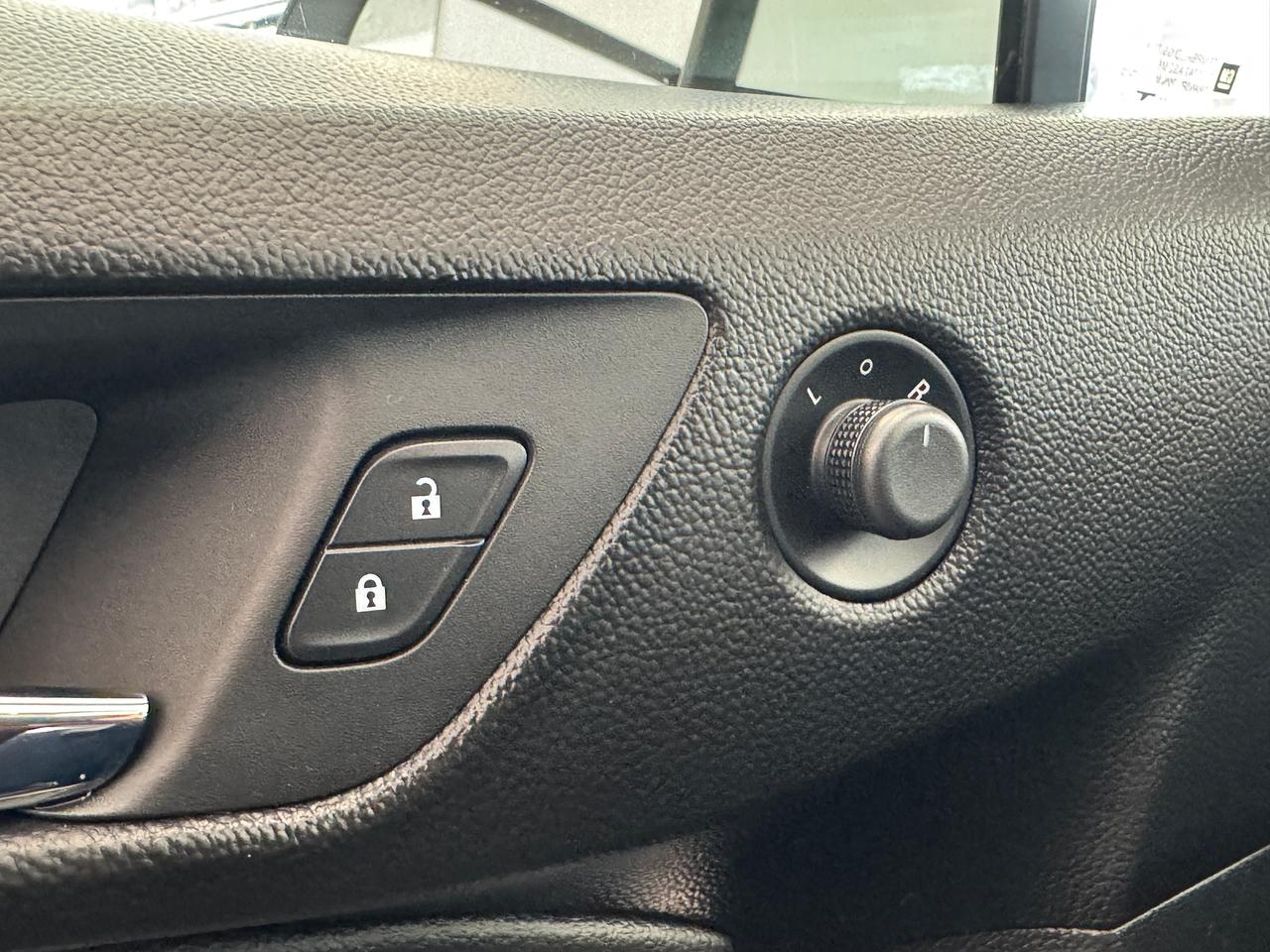 2018 Chevrolet Cruze Premier+Leather+ApplePlay+Remote Start+A/C Photo