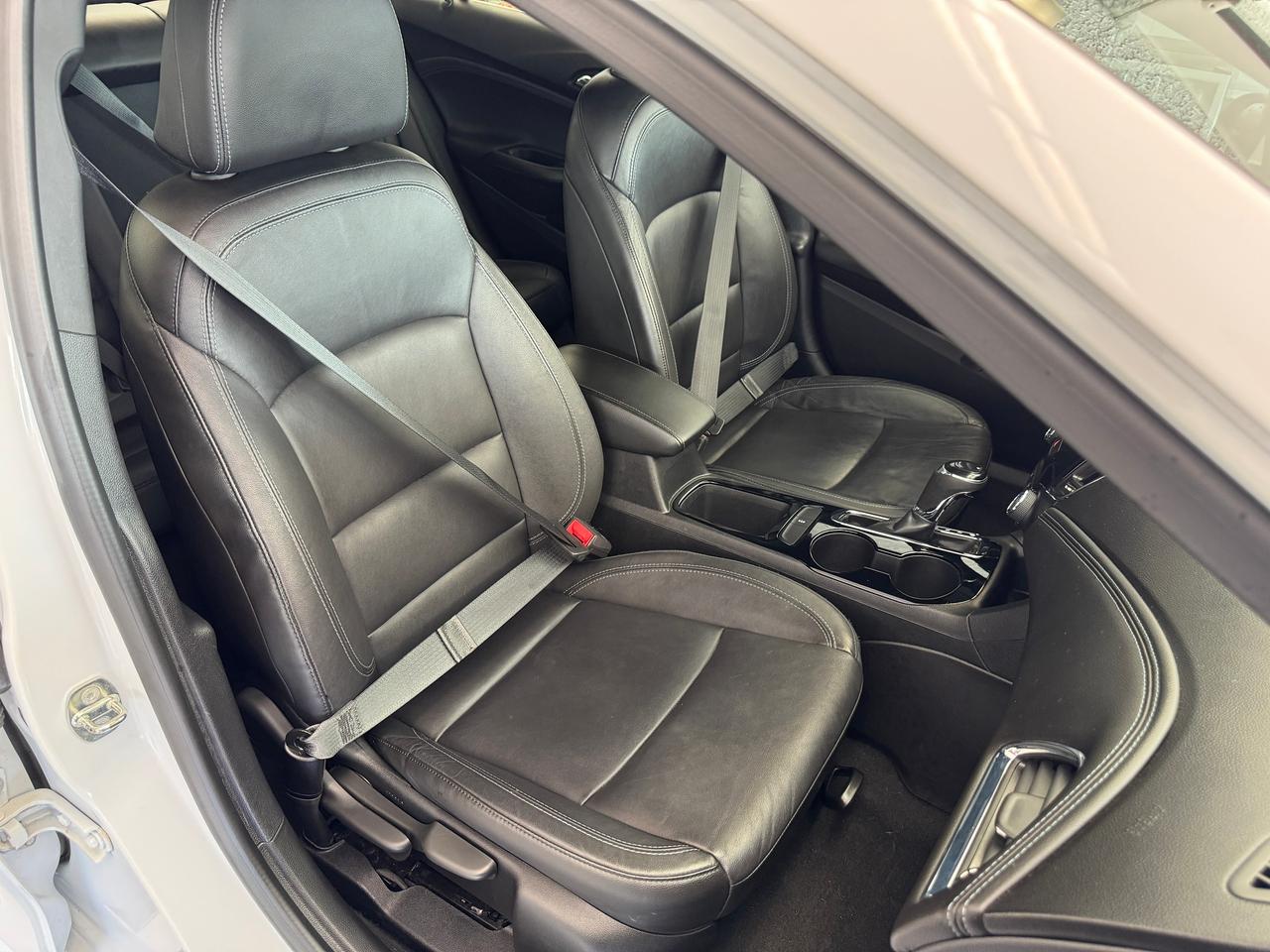 2018 Chevrolet Cruze Premier+Leather+ApplePlay+Remote Start+A/C Photo