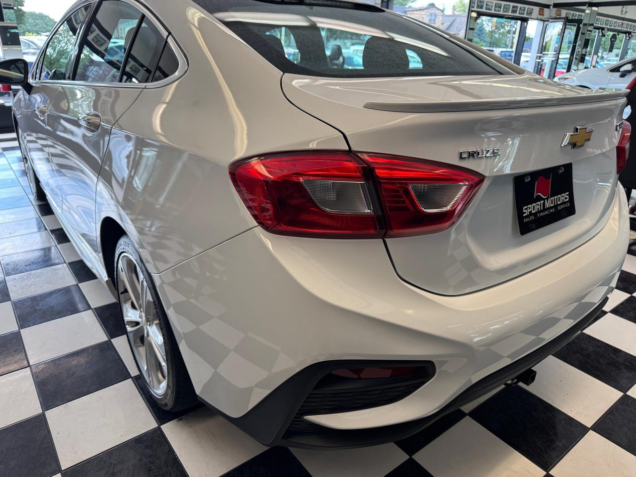2018 Chevrolet Cruze Premier+Leather+ApplePlay+Remote Start+A/C Photo