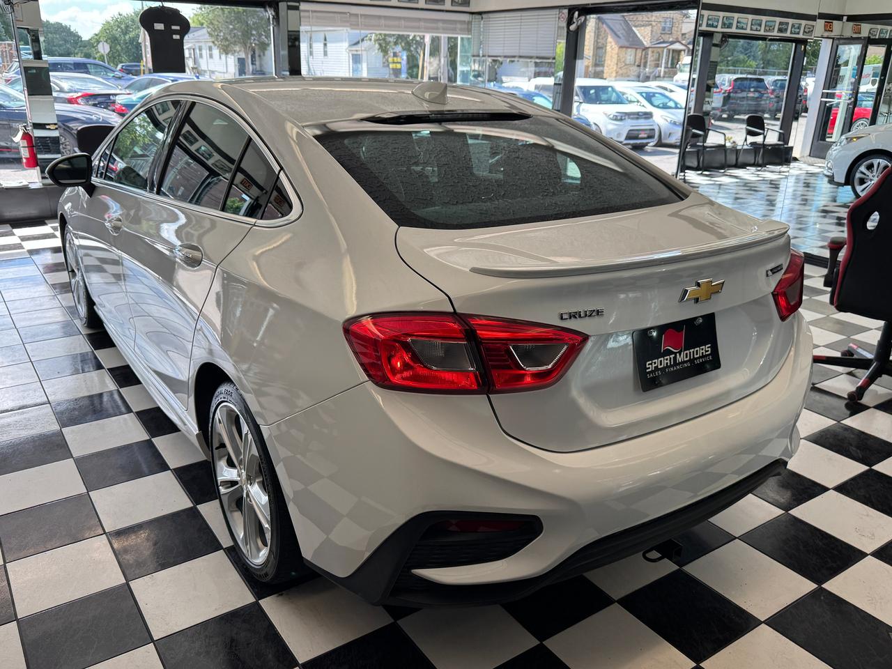 2018 Chevrolet Cruze Premier+Leather+ApplePlay+Remote Start+A/C Photo
