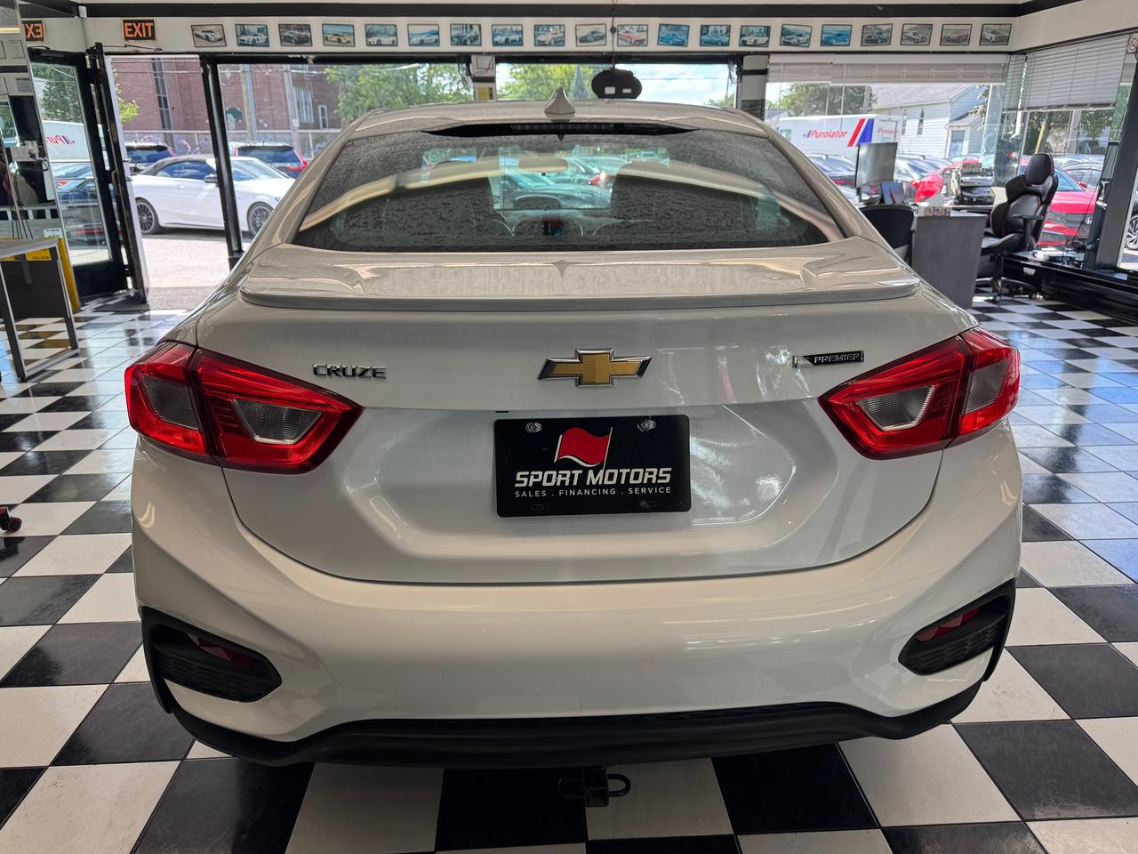 2018 Chevrolet Cruze Premier+Leather+ApplePlay+Remote Start+A/C Photo