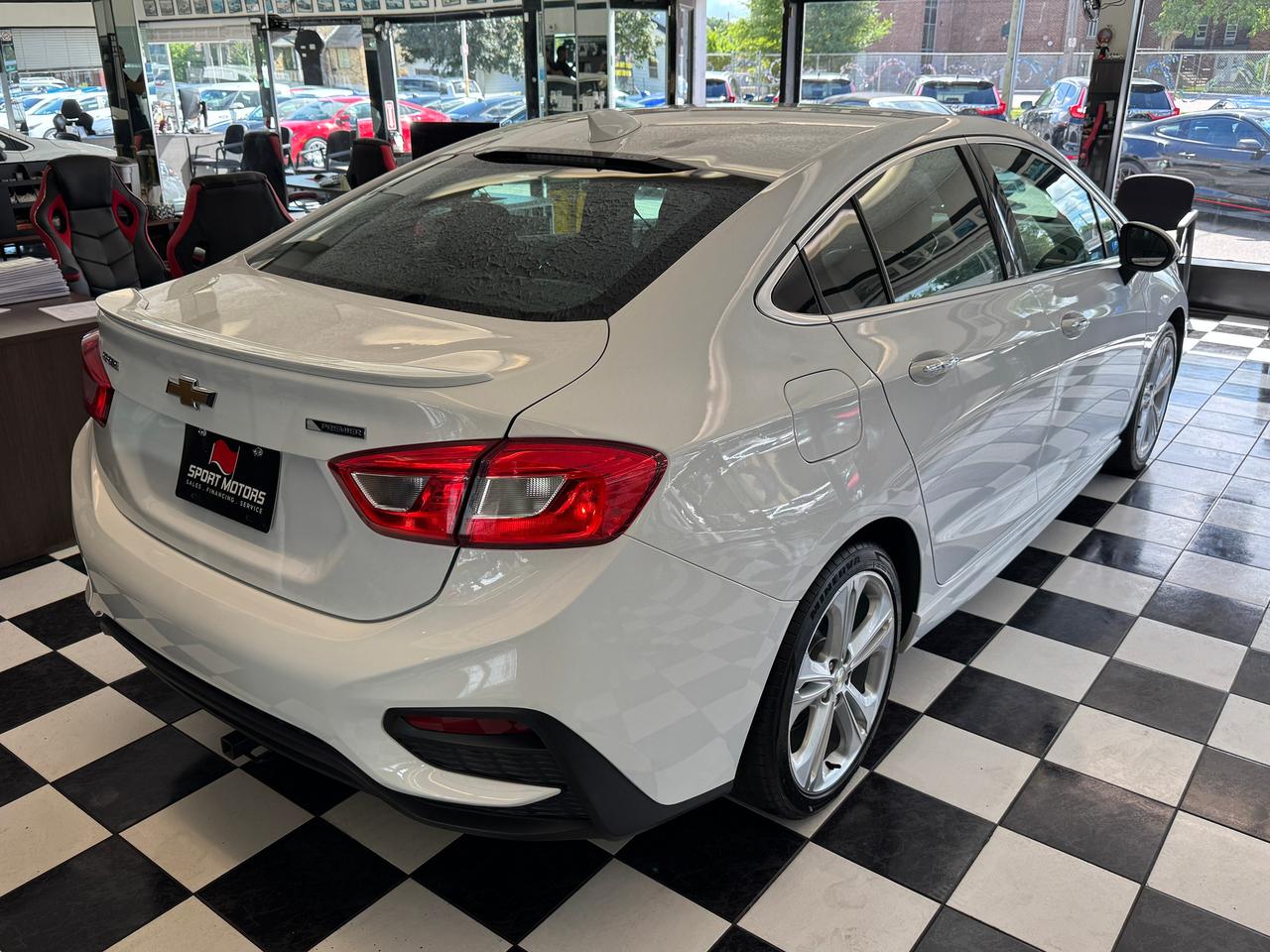 2018 Chevrolet Cruze Premier+Leather+ApplePlay+Remote Start+A/C Photo