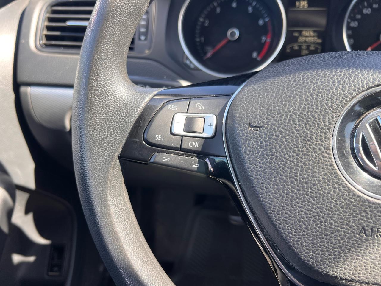 2015 Volkswagen Jetta Trendline Photo19