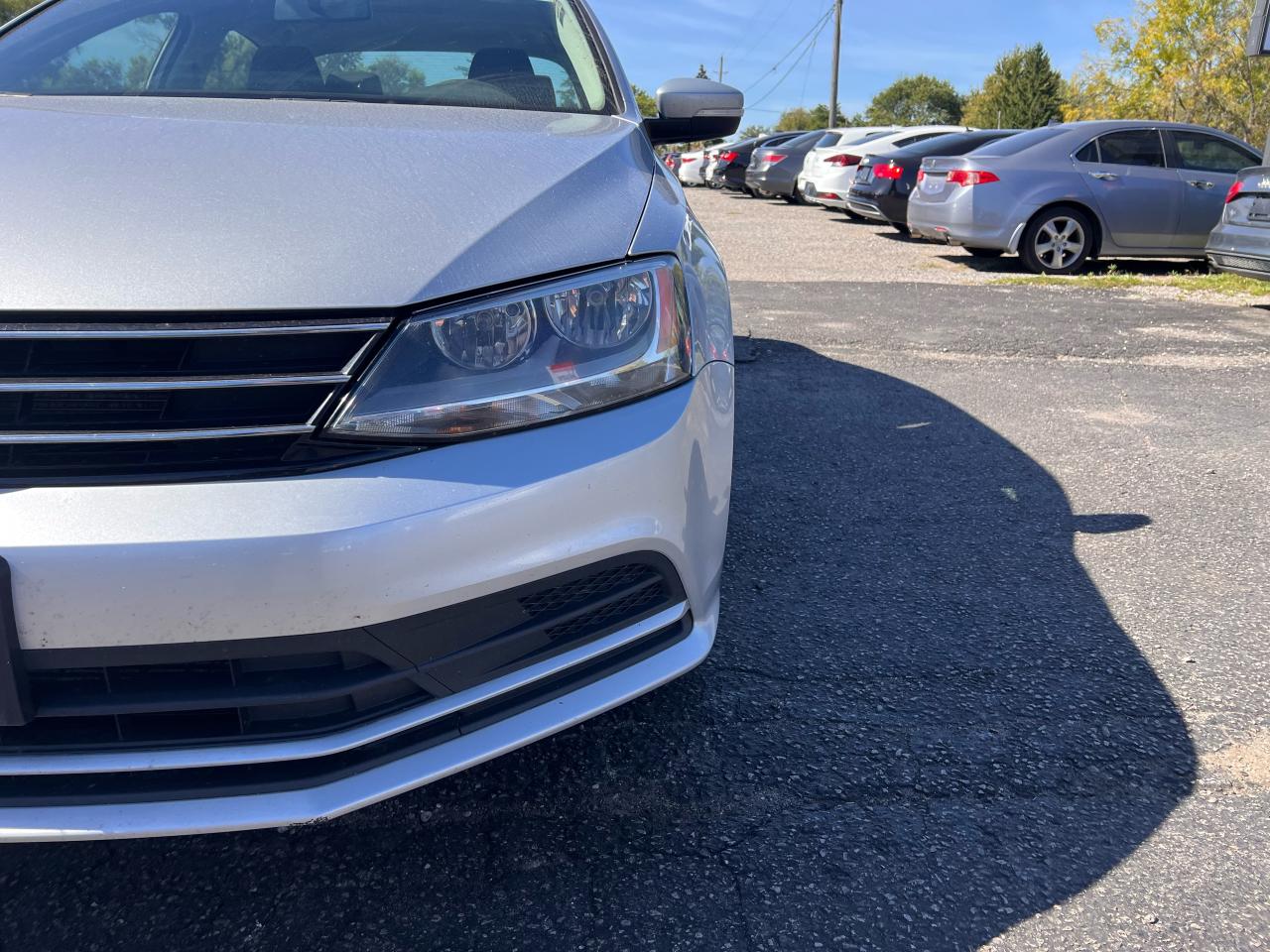 2015 Volkswagen Jetta Trendline Photo9