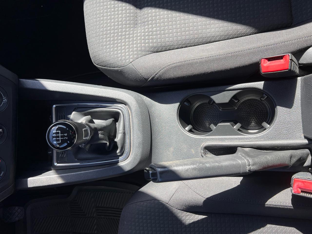 2015 Volkswagen Jetta Trendline Photo