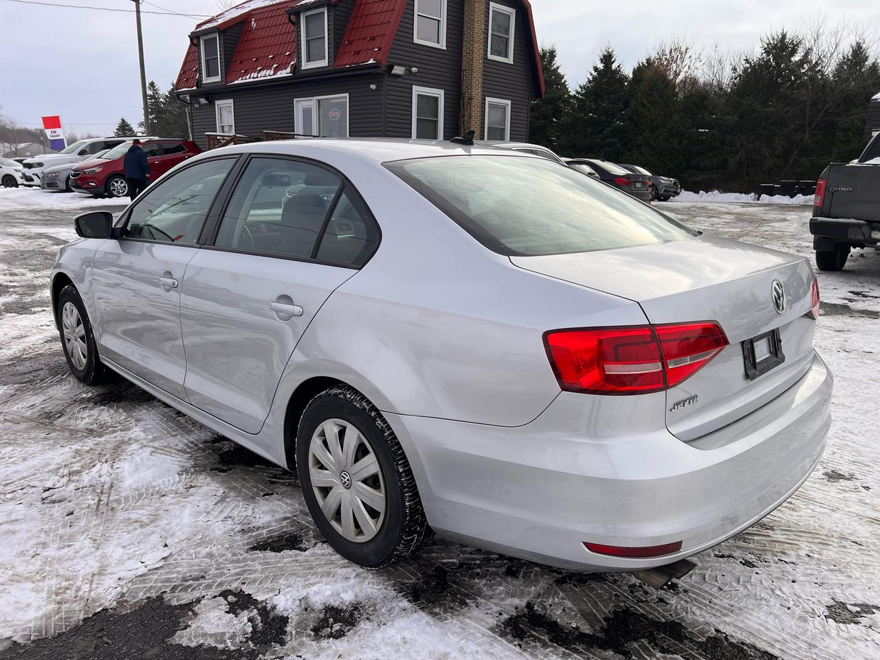 2015 Volkswagen Jetta Trendline Photo
