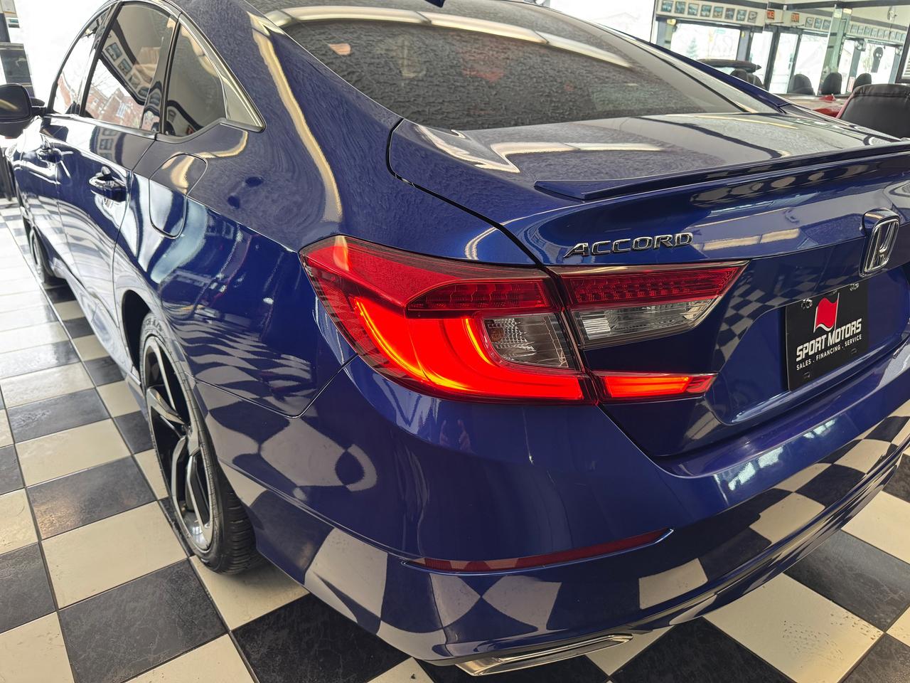 2018 Honda Accord SPORT 1.5T+New Tires+Roof+Lane Keep+CLEAN CARFAX Photo