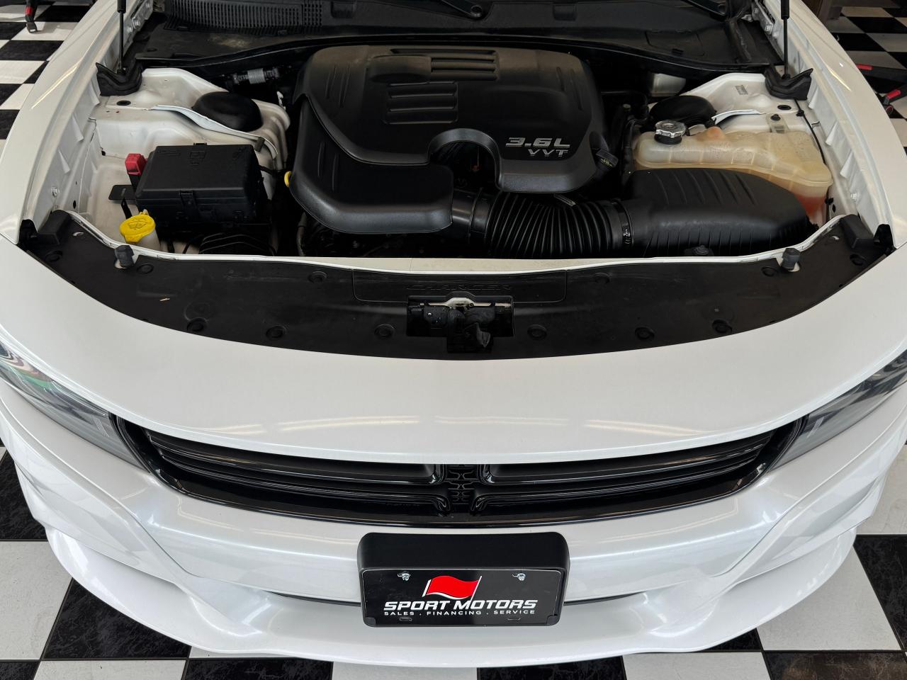 2016 Dodge Charger SXT+New Tires+Roof+GPS+Heated Seats+Tinted Photo