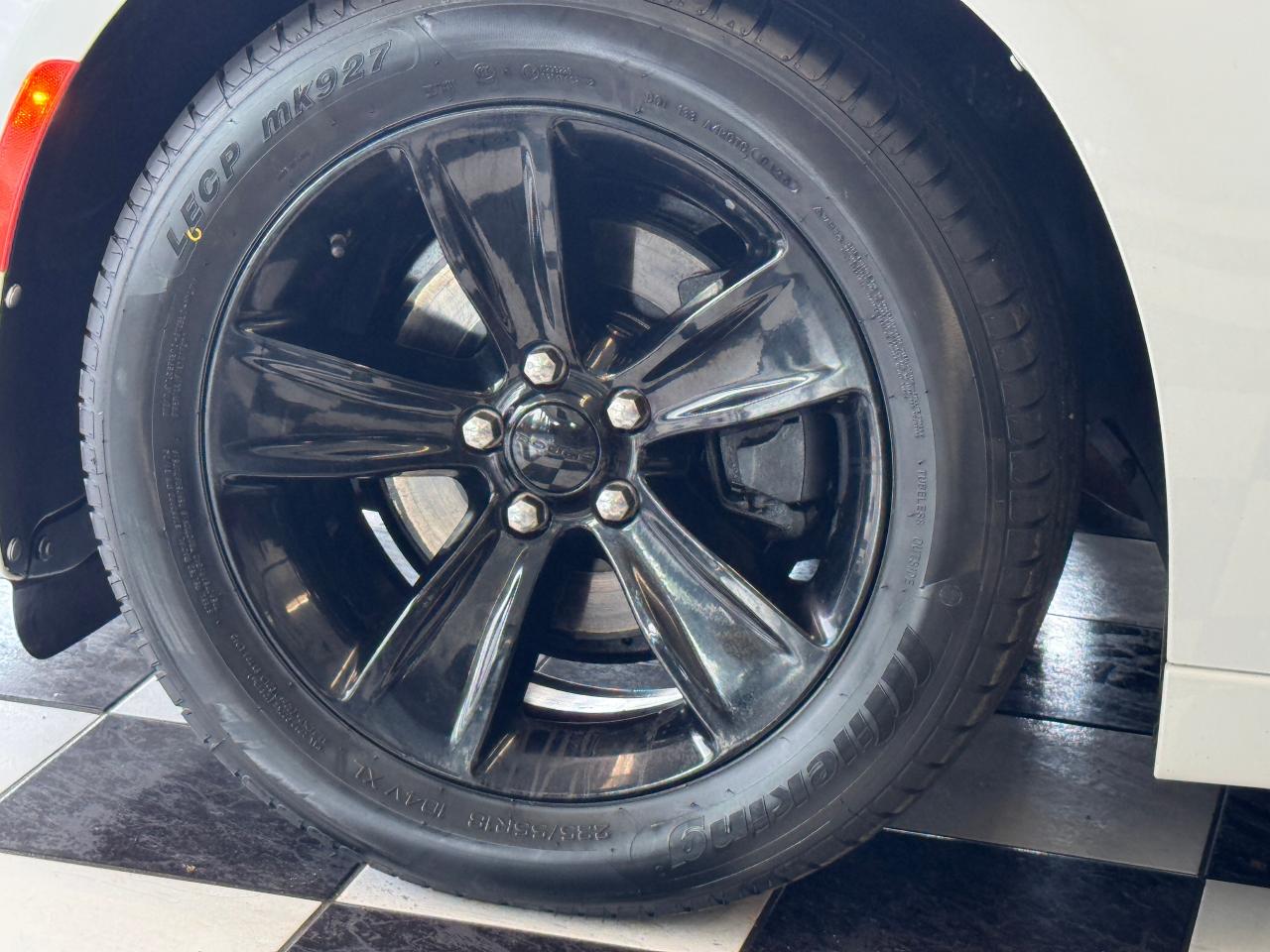 2016 Dodge Charger SXT+New Tires+Roof+GPS+Heated Seats+Tinted Photo