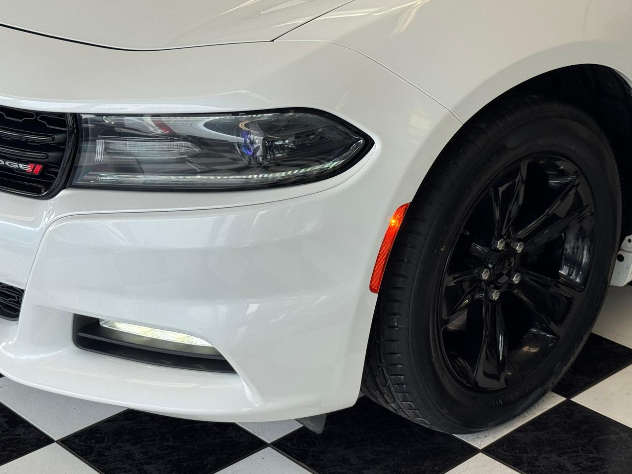 2016 Dodge Charger SXT+New Tires+Roof+GPS+Heated Seats+Tinted Photo