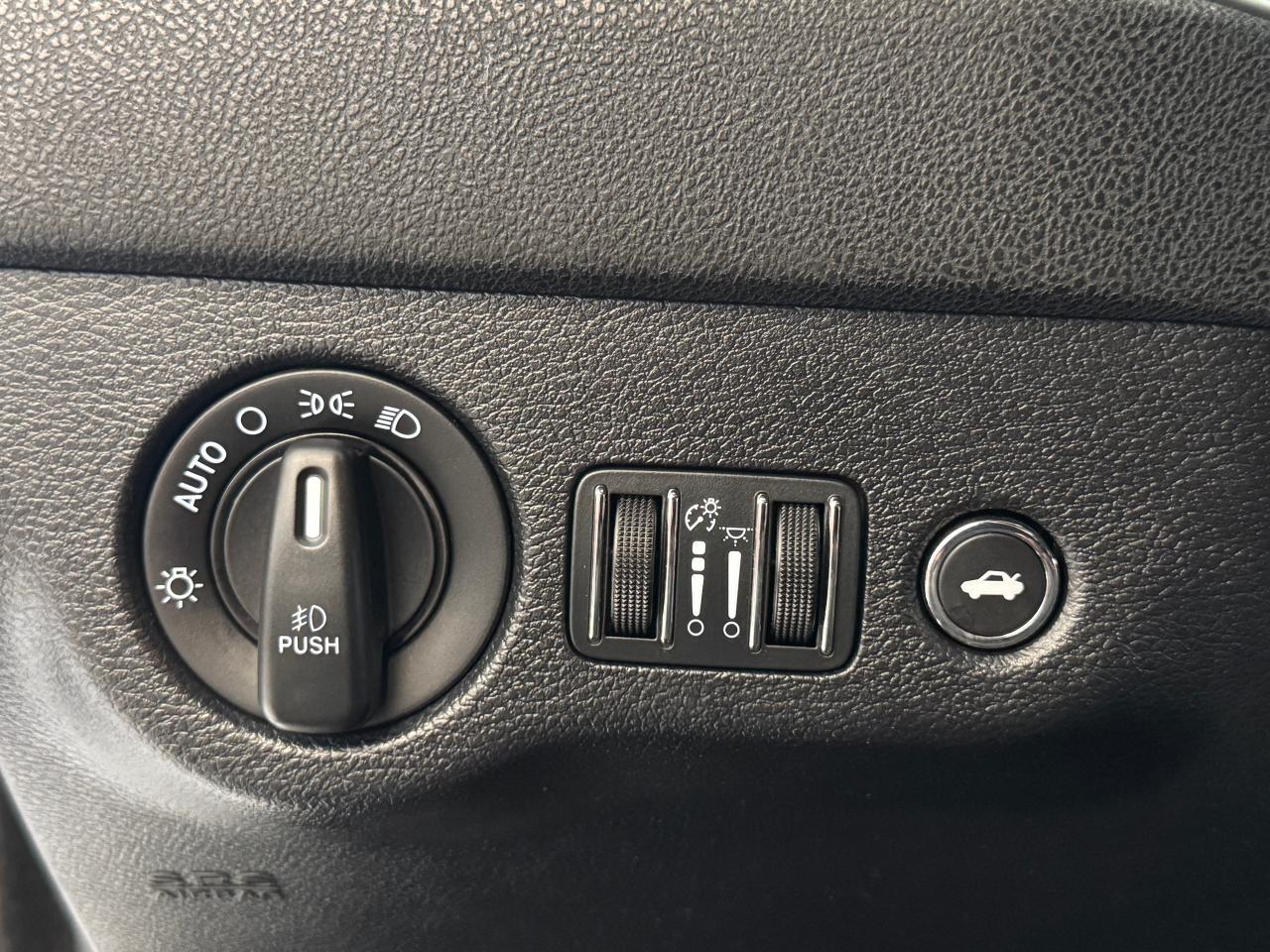 2016 Dodge Charger SXT+New Tires+Roof+GPS+Heated Seats+Tinted Photo