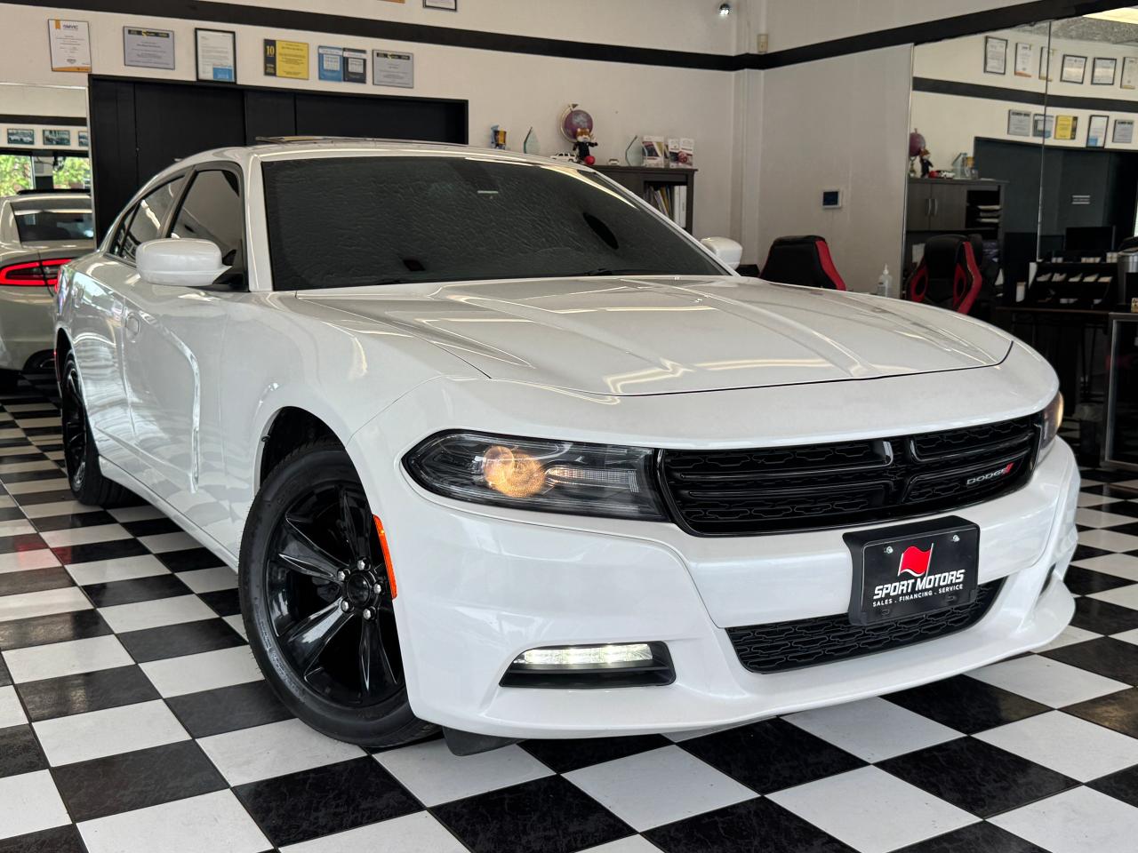 2016 Dodge Charger SXT+New Tires+Roof+GPS+Heated Seats+Tinted Photo