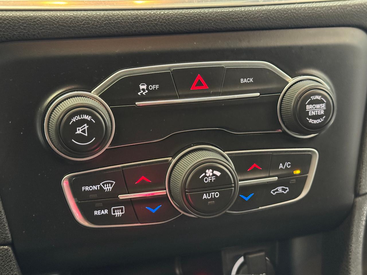 2016 Dodge Charger SXT+New Tires+Roof+GPS+Heated Seats+Tinted Photo