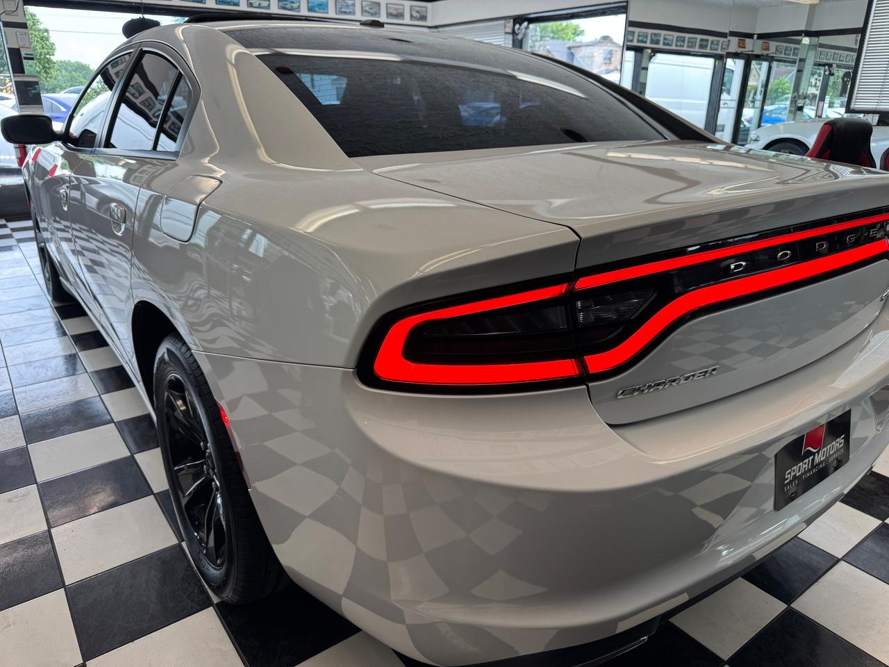 2016 Dodge Charger SXT+New Tires+Roof+GPS+Heated Seats+Tinted Photo