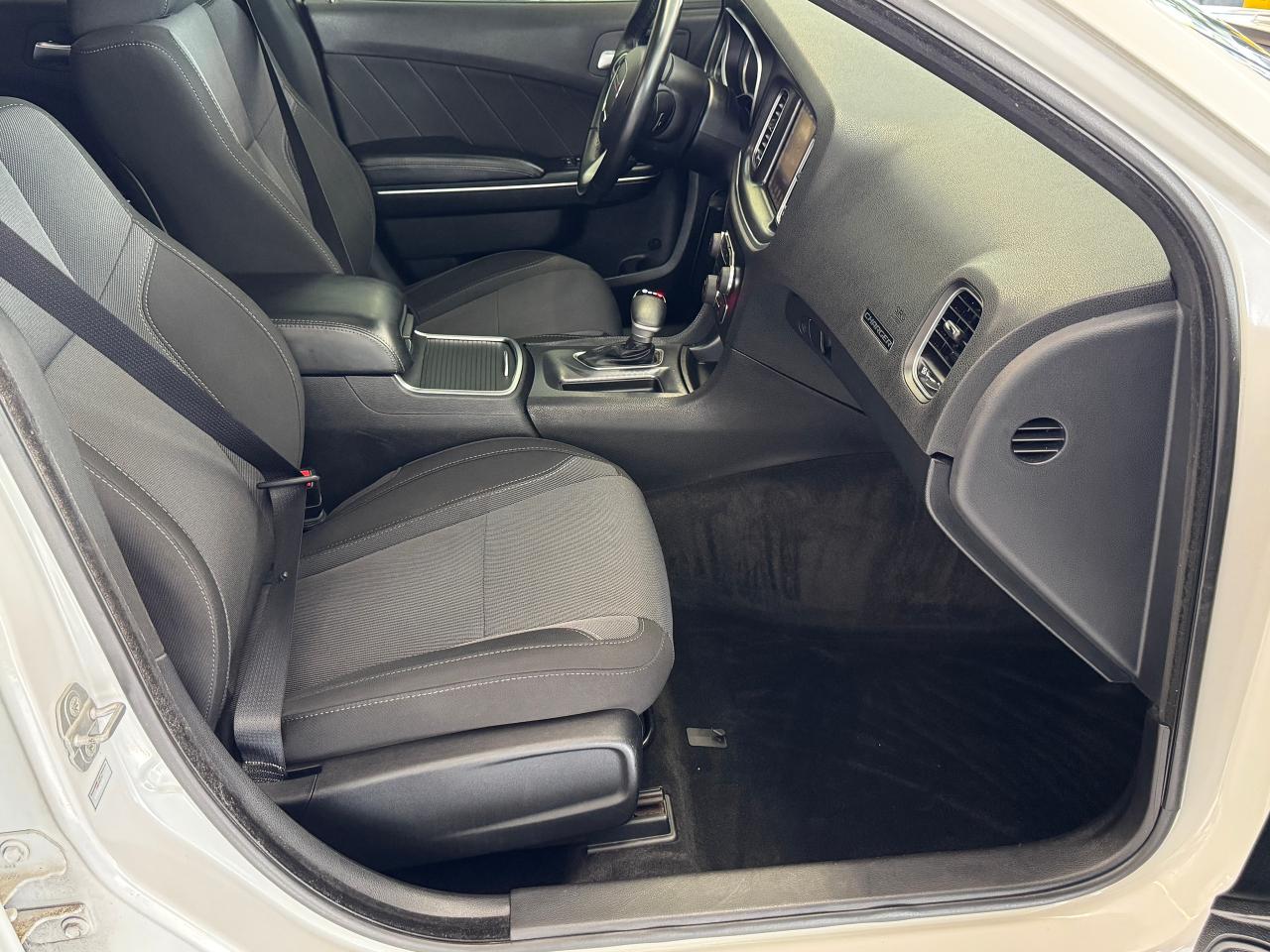 2016 Dodge Charger SXT+New Tires+Roof+GPS+Heated Seats+Tinted Photo