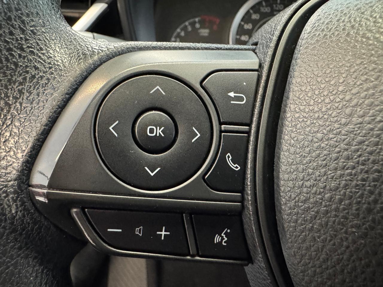 2020 Toyota Corolla LE+New Tires+Brakes+Adaptive Cruise+ApplePlay+LKA Photo