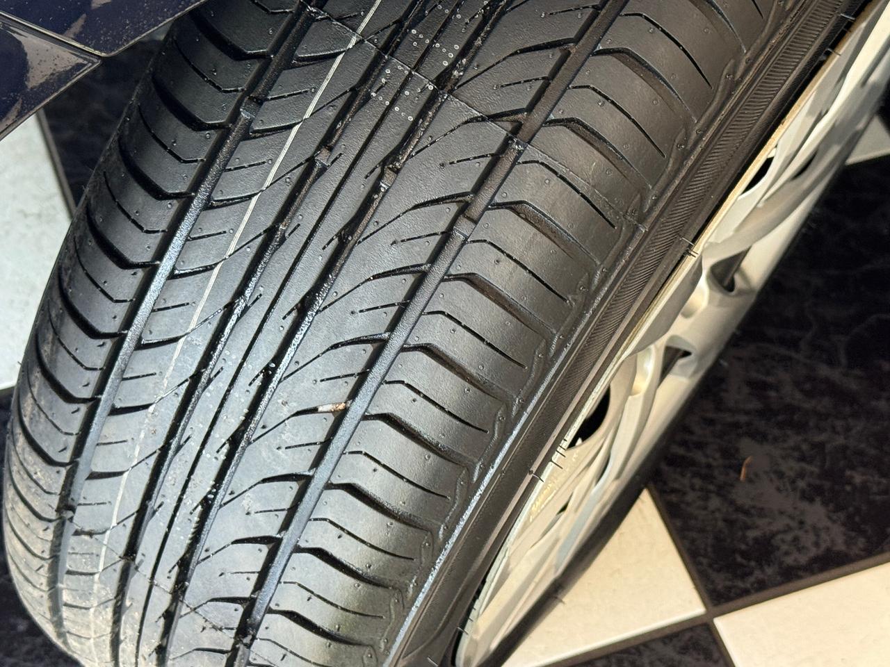 2020 Toyota Corolla LE+New Tires+Brakes+Adaptive Cruise+ApplePlay+LKA Photo