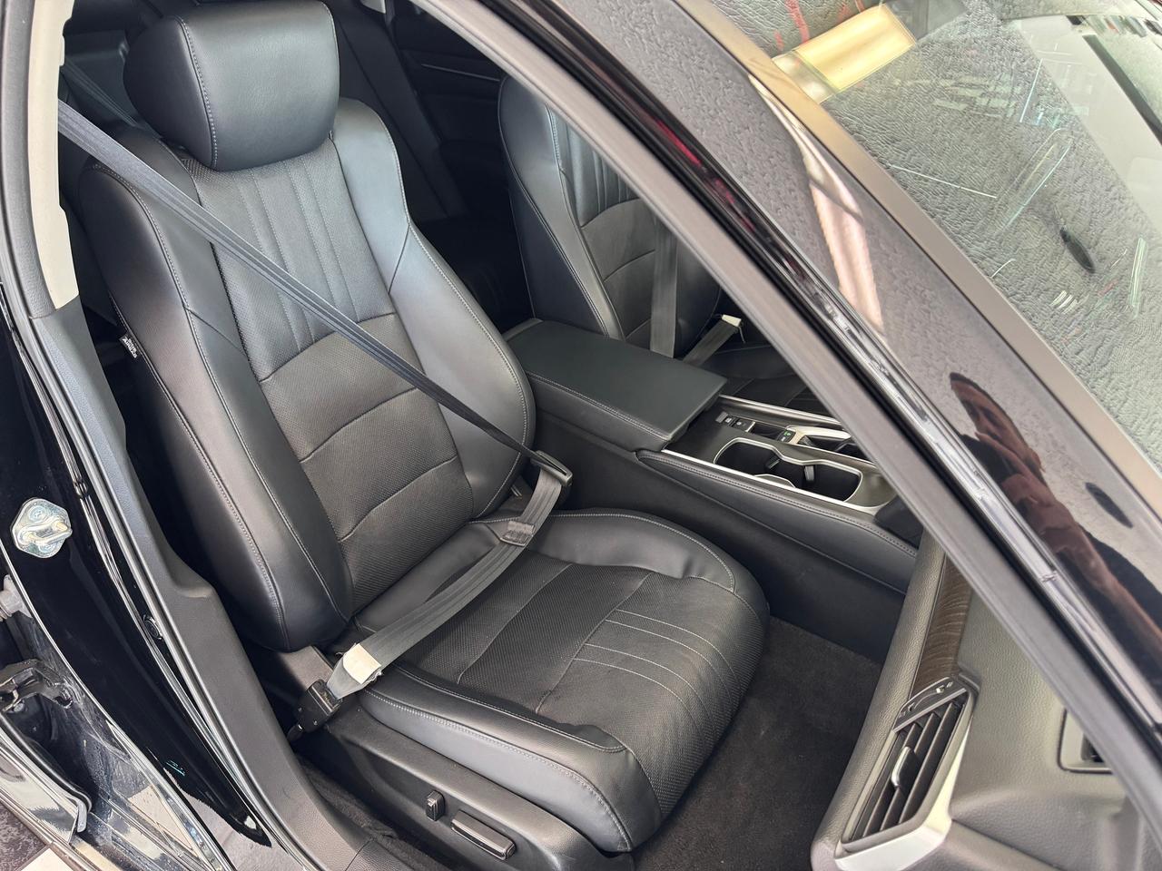 2018 Honda Accord Touring+HUD+New Tires+Adaptive Cruise+CLEAN CARFAX Photo