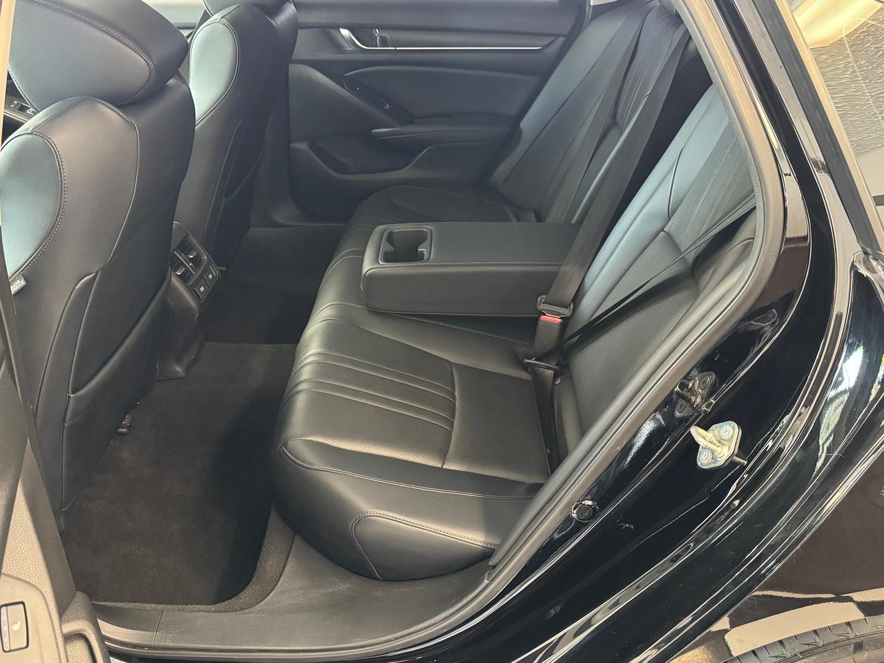 2018 Honda Accord Touring+HUD+New Tires+Adaptive Cruise+CLEAN CARFAX Photo
