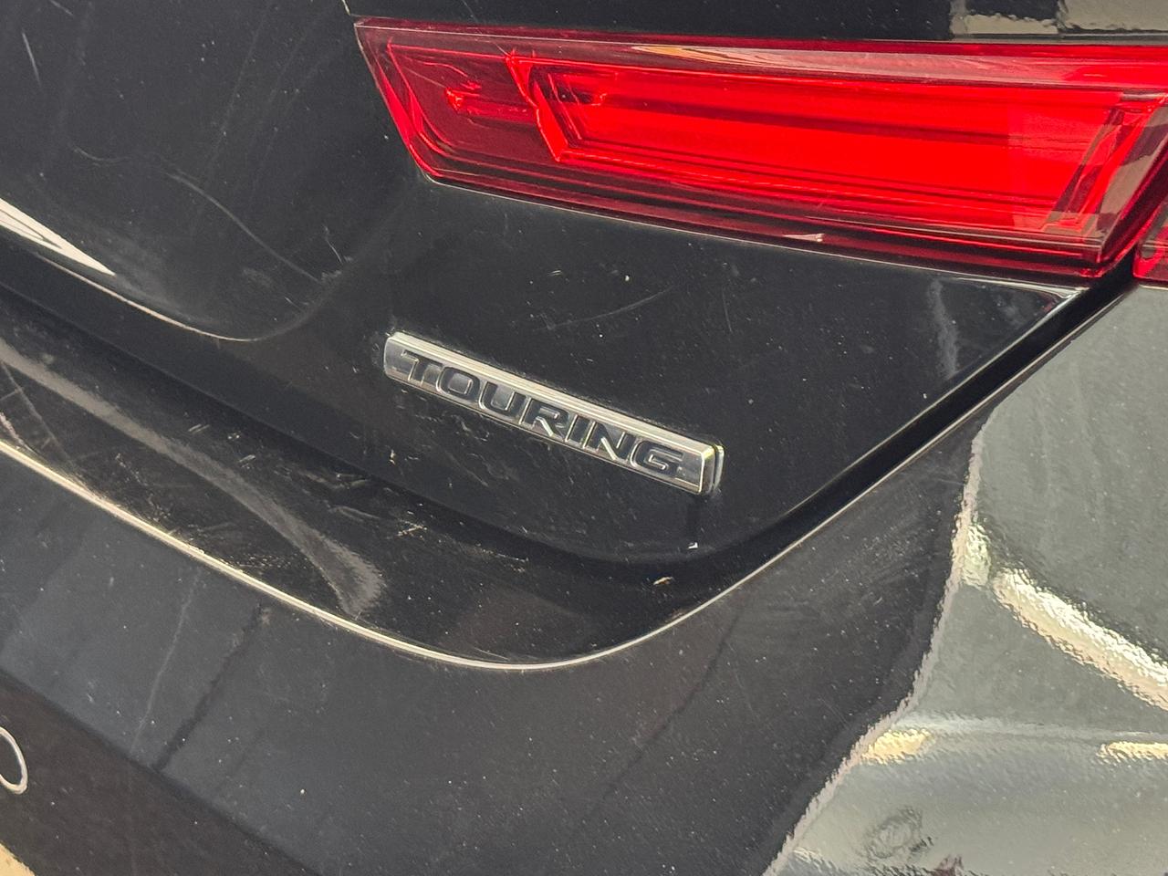 2018 Honda Accord Touring+HUD+New Tires+Adaptive Cruise+CLEAN CARFAX Photo