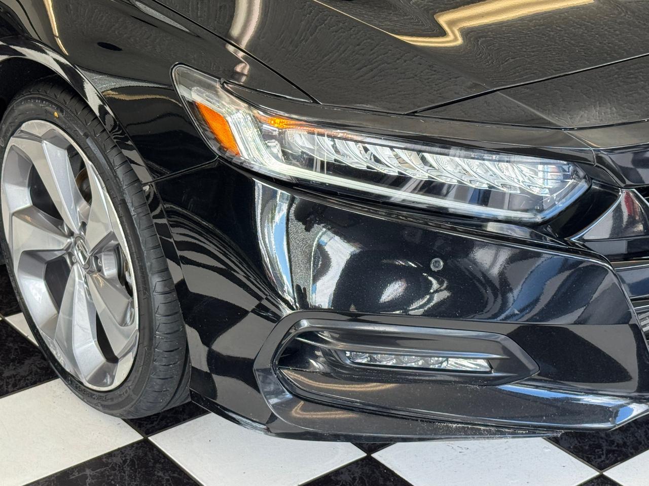 2018 Honda Accord Touring+HUD+New Tires+Adaptive Cruise+CLEAN CARFAX Photo