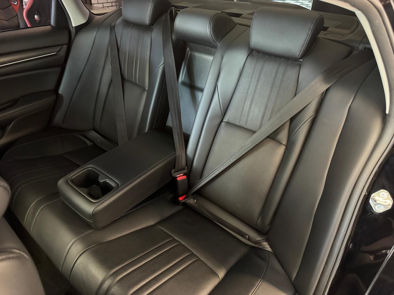 2018 Honda Accord Touring+HUD+New Tires+Adaptive Cruise+CLEAN CARFAX Photo